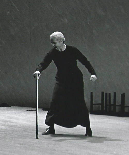 Eva Rieck in BERNARDA ALBAS HAUS von Federico Garc&iacute;a Lorca - Residenztheater München 1997 <br> <font size=1>Foto und Copyright: Erika Fernschild, Hannover</font