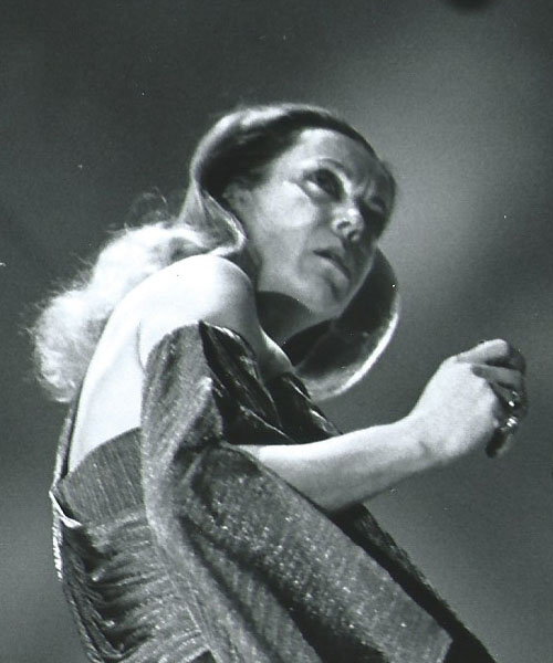 Eva Rieck in PTEROTACTYLUS - von Nicky Silver - Residenztheater München 1996<br> <font size=1>Foto und Copyright: Erika Fernschild, Hannover</font